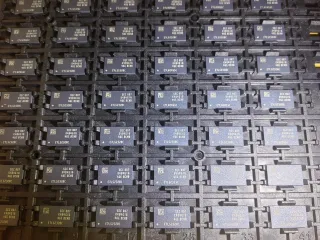 K4B4G1646E-BCNB p1